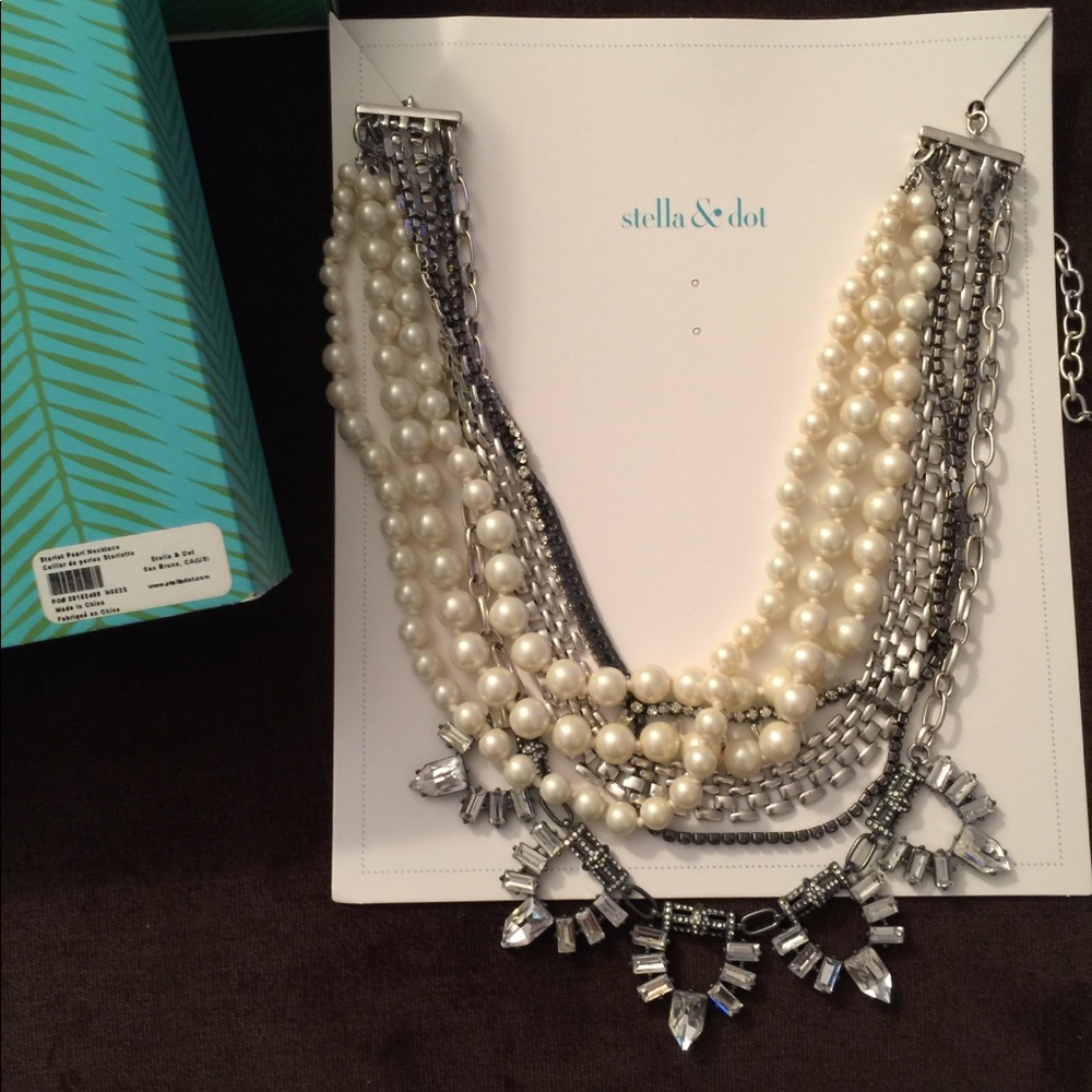 Stella and Dot Starlet Necklace